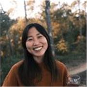 Profesora titulada en Matemáticas con Máster en Educación Secundaria y más de 6 años de experiencia impartiendo iGCSE y A-Level en