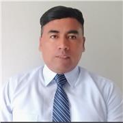 Profesor de Matemática imparte clases para secundaria y preuniversitario