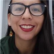 Profesora de Física que imparte clases para adolescentes y adultos