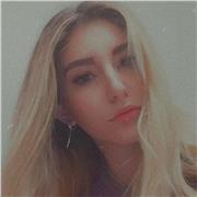 Ragazza universitaria al primo anno di ingegneria gestionale con diploma di liceo scientifico opzione scienze applicate che offre lezioni per elementari/medie in materie scientifiche (anche altre materie all'occorrenza)