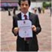 Ingeniero civil, con capacidades de ayuda en materias científicas y tecnológicas como matemáticas y fisica