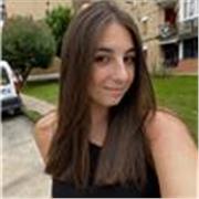 Profesora titulada en Magisterio infantil, con experiencia en extraescolares de primaria y refuerzo en idiomas. 