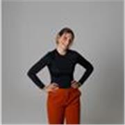 canguro, monitora y profesora de clases particulares a niños de primaria y ESO.