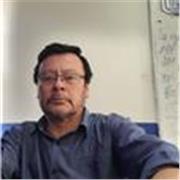 Profesor de Lengua y Literatura dicta clases presenciales de la asignatura en Básica y Media, además Paes y Psicopedagogía