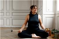 Je vous propose en présentiel et à domicile, des séances de: hatha yoga, yogathérapie, yoga nidra, yoga prénatal, yoga postnatal