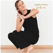 Profesora de Yoga Integral, Yoga Terapéutico, Yin Yoga con más de 15 años de experiencia, clases particulares y online