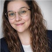 Profesional Contable, apta para todas las edades y niveles básico e intermedio y pasionada por la enseñanza.