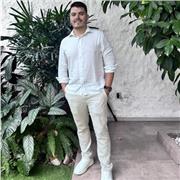 En búsqueda de un profesor que sea ingeniero, yes Sr.