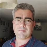 Pour soutien scolaire, issu de la mécanique. Je suis polyvalente sur mes connaissances. pédagogue.j'ai des enfants que j'aide