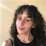 Diplômée de l’École Estienne et de l’École Ensaama, je propose des cours de dessin