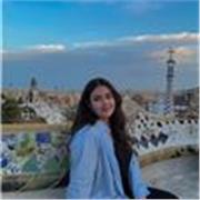 Profesora con muchas ganas de enseñar de diversas formas, adaptándome a cada alumno en particular.