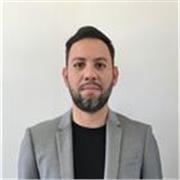 Maestro en línea para cursos en universidad