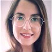 Profesora de inglès con 14 años de experiencia impartiendo clases tanto a niños como adultos. Graduada en estudios ingleses.