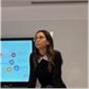 Profesora de marketing con más de 15 años de experiencia acompañando a empresarios y emprendedores a potenciar sus estrategias