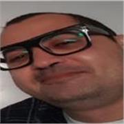 Prof en ligne donne des cours d'hébreu moderne pour niveaux débutants, intermédiaires et avancés