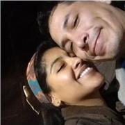 Soy asesor de imagen, y ofrezco sesiones personalizadas donde te acompaño a descubrir tu estilo, mejorar tu imagen