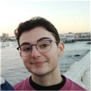 Estudiante de doble grado en farmacia y nutrición humana y dietética. Buena capacidad de comunicación con niñes de cualquier edad