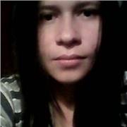 Profesora de ingles imparte clase a toda las edades