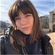 Profesora de Química apta para todas las edades y niveles