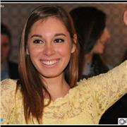 Docente di lettere presso scuole superiori offre lezioni in discipline umanistiche