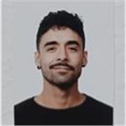 Profesor de Educacion fisica, especialista en entrenamiento deportivo