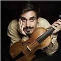 Violinista concertista diplomato al conservatorio in violino, violino barocco e musica da camera impartisce lezioni di violino, vi