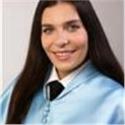 Profesora titulada en Educación Primaria con la especialidad de Educación Física.