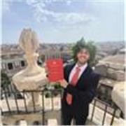 Mi candido per insegnare inglese, una materia che dalle elementari alle superiori mi ha dato tanta soddisfazione senza stancarmi.