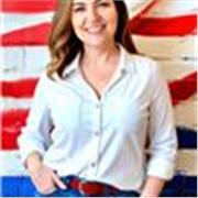 Professora de Inglês com Graduação e Pós gradução em Ensino de Línguas e experiência internacional