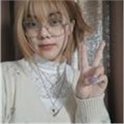 Profesora de inglés bilingüe imparte clases personalizadas a todos los niveles