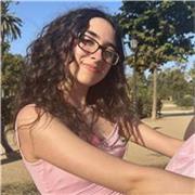 Profesora de inglés con una gran pasión por la enseñanza con niños y adolescentes.