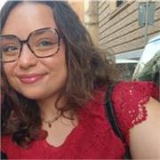Studentessa del liceo classico offre aiuto compiti in materie umanistiche, lezioni di inglese e preparazione di presentazioni