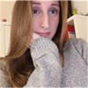 Étudiante proposant des cours particuliers en français et littérature française