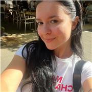 Offro lezioni private a bambini di scuola elementare e media, adattandosi alle loro esigenze. Orario preferibilmente pomeridiano.