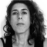 Professeure d’anglais experte et native, diplômée  CELTA de l’Académie Phoenix avec plus de 10 ans d’expérience, tous niveaux.