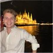 Estudiante de medicina que da clases particulares de todas las asignaturas, desde primaria hasta la ESO