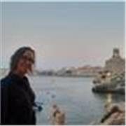 Profesora de español para extranjeros, titulada en Graduado Social y con estudios de derecho. Con cooncimiento de inglés, francés.