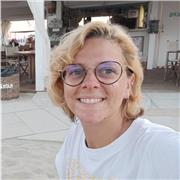 Laureata in lettere moderne e docente di italiano e storia offre ripetizioni personalizzate