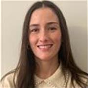 Profesora de química online con experiencia docente, respaldada por la realización de un doctorado.