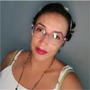 Maestra quien realiza acompañamiento académico en el área de las ciencias exactas y naturales