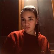 Me defino como en una persona responsable, con muchas ganas de trabajar y con grandes capacidades comunicativas. 
Daría clase a la ESO y primaria