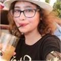 Keşfedin, öğrenin ve gelişin! İngilizce derslerinde uzman bir kadın öğretmenle yüksek motivasyonlu bir öğrenme deneyimi yaşayın!