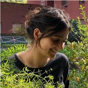 Studentessa di filosofia all'università, diplomata al Liceo classico, offre ripetizioni e aiuto compiti per filosofia, italiano e storia