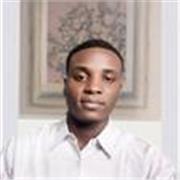 Enseignant à domicile donne des cours spéciaux et approfondis en Économie pour les élèves du secondaire.