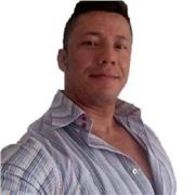 Licenciado en edu fisica, con amplia experiencia en clases grupales desde rumba, pilates, aerobicos, step, yoga, funcional training, cardio box, spinning, entre otros