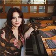 Laureata in pianoforte, offro prime nozioni musicali per approcciare la musica in modo divertente!