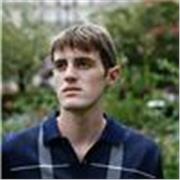 Jeune prof d'anglais habitant à Paris, cherchant des étudiants ambitieux.