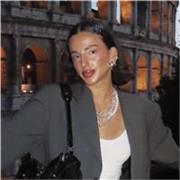 Profesora de inglés titulada, con nivel nativo/bilingüe adquirido tras más de 10 años viviendo en Londres.