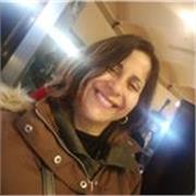 Soy hablante nativa de español, nacida en Argentina, y me apasiona ayudar a otros a mejorar su expresión oral a través de clases d