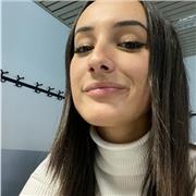 studentessa al terzo anno di economia offre ripetizioni di inglese